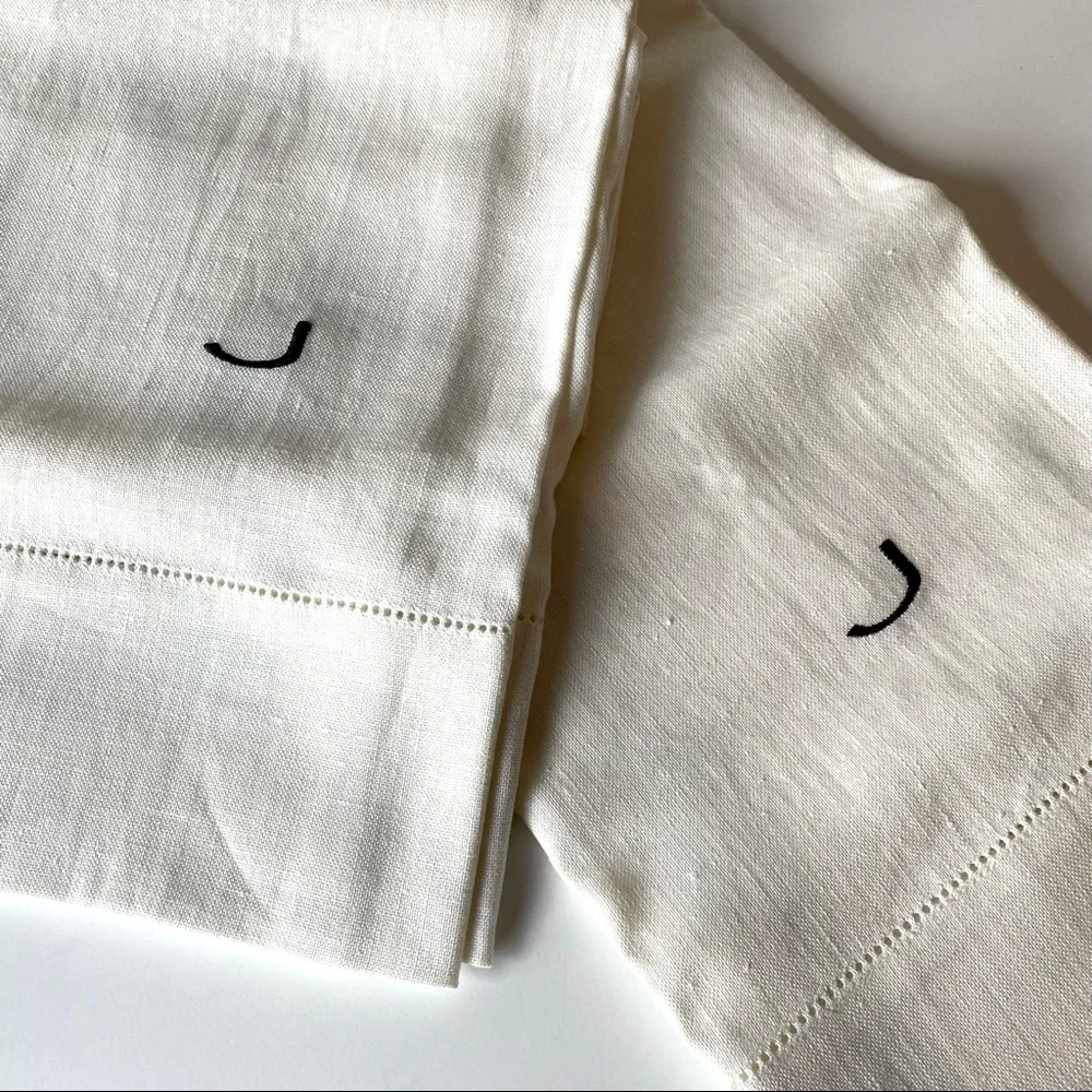 🆕 NWOT Banana Republic Set of 2 “J” Embroidered Linen Hand/Bar Towels